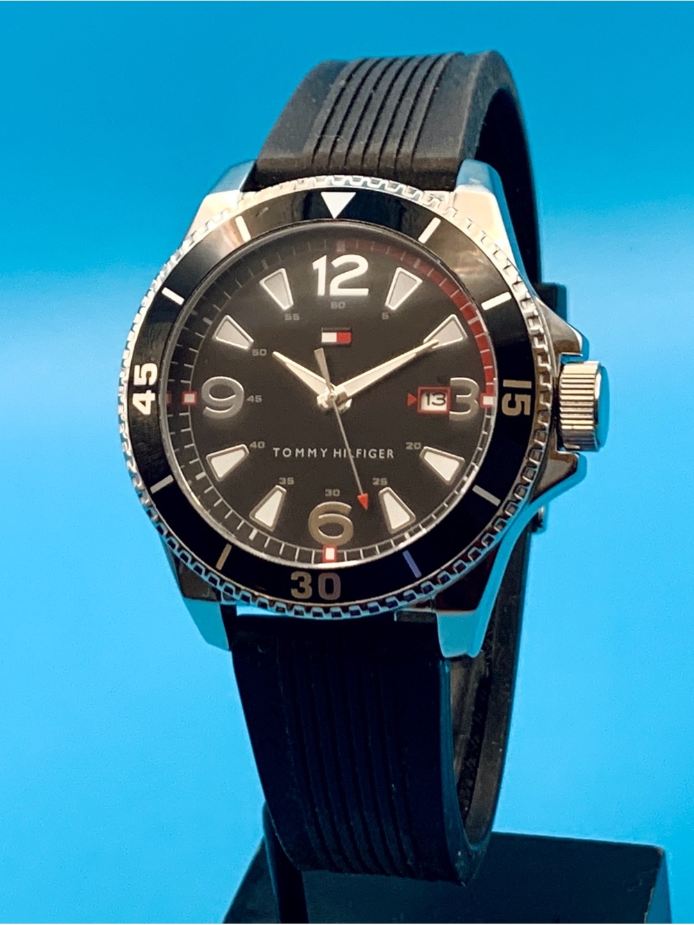 TOMMY HILFIGER Men’s Sport Quartz Wristwatch Date Display Working New Battery